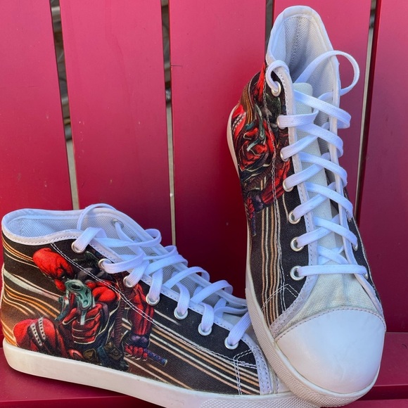 Deadpool Theme Shoes Canvas High Top Size 4 Unisex - Picture 2 of 12